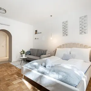 D71 - Cozy Suite, Location By Bqa Budapest