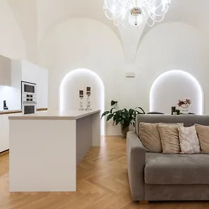 Apartment Arch Iv.