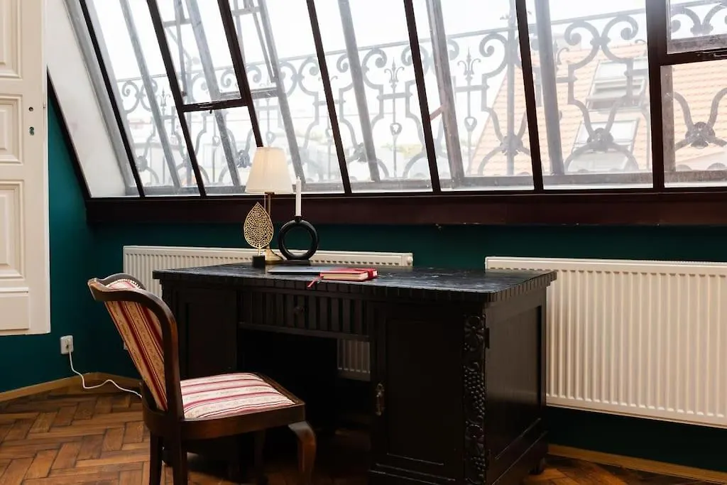 Chateau Charme - Prague Centre 0*,